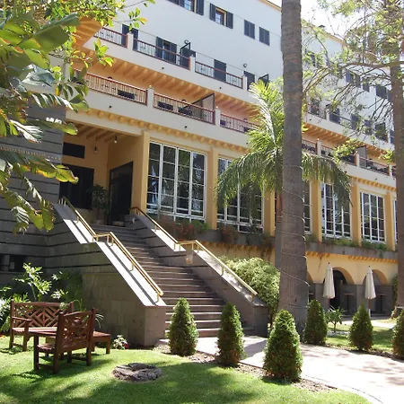 Escuela Hotel