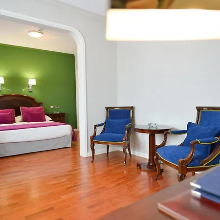 Escuela Hotel 4*