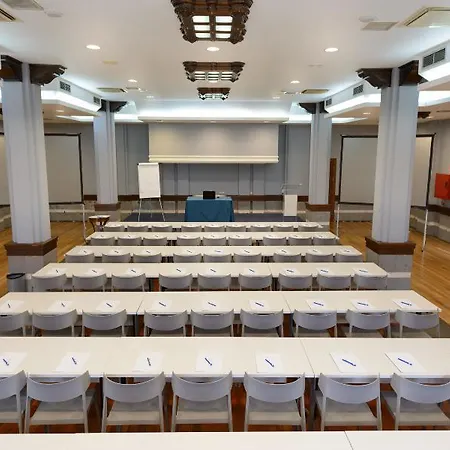 Escuela 4* Santa Brigida (Gran Canaria)
