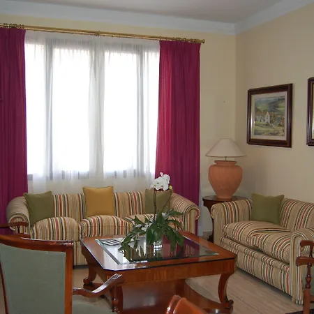 فندق Escuela سانتا بريخيذا