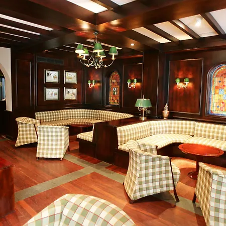 فندق Escuela سانتا بريخيذا