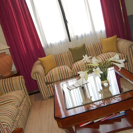 Escuela Hotel 4*