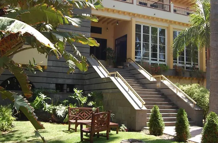 Escuela 4* Santa Brígida